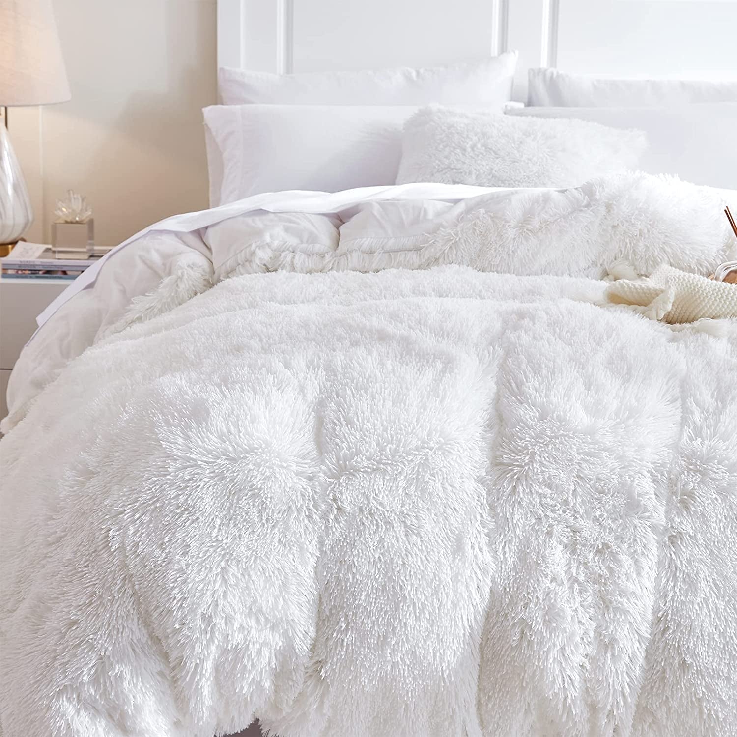 Faux Fur Duvet Cover, Ultra Soft Shaggy Fluffy Comforter Cover with Luxury Velvet on Reverse Zipper Closure 1PC (1 Duvet Cover, White, King)