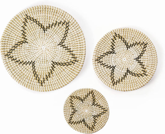 Woven Seagrass Wall Basket Decor Set of 3 Large, Hanging Natural Wicker Flat Baskets, Bowls, Bohemian Wall Decoration Perfect for Home Living Room and Bedroom, Handcrafted Wall Art Set