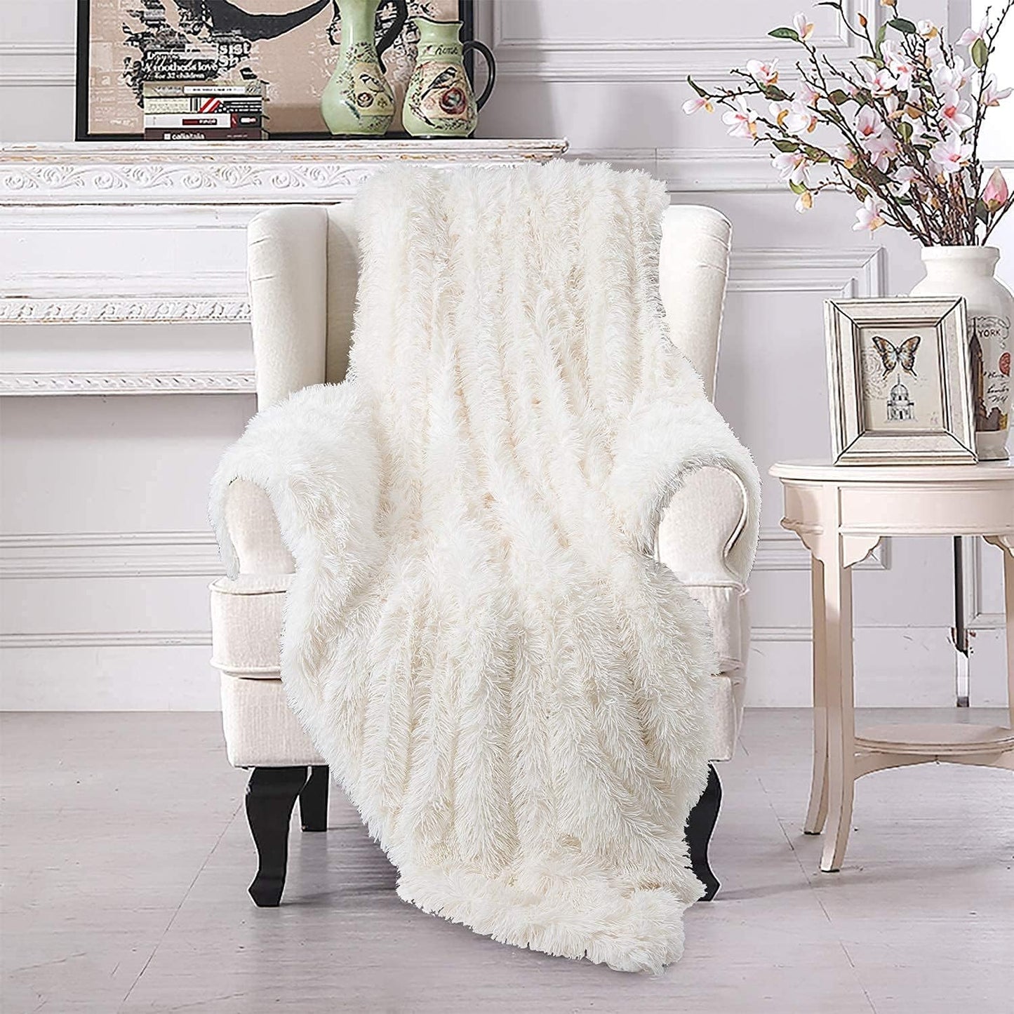 Vasofe Fuzzy Blanket Sherpa Blankets Fluffy Soft Fuzzy Faux Fur Throw Blanket for Xmas Couch Sofa Photo Home Decor Plush Blanket White Bed Throw Size