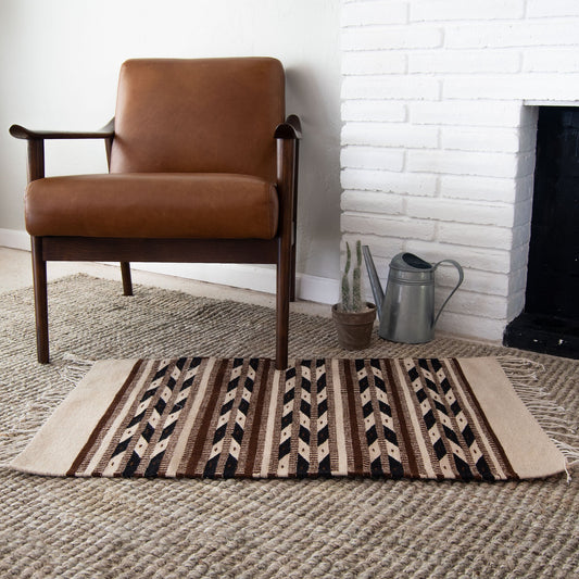 Neza Native American Rug with Arrows Design