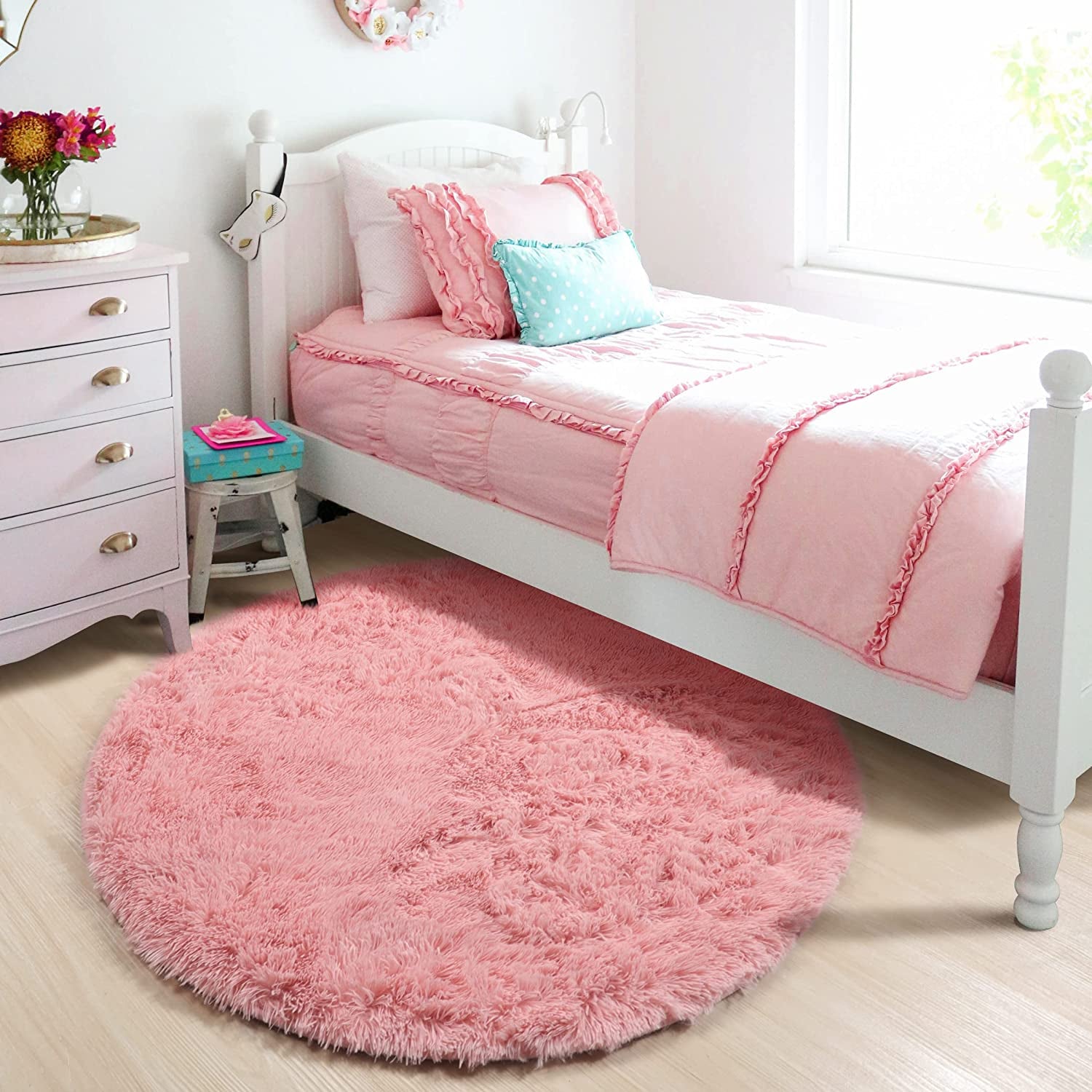 Pink round Area Rug 4X4, Soft Bedroom Circle Rugs Mats for Kids Girls Teen Room, Kawaii Fluffy Plush Shaggy Carpet for Baby Nursery Living Room Playroom Home Decor Princess Castle